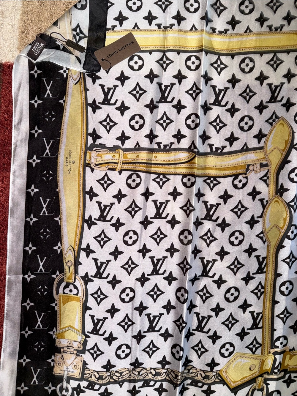 “Lock & Key” Black/White 100% Soie Silk Scarf Wrap- NWT - Picture 3 of 4
